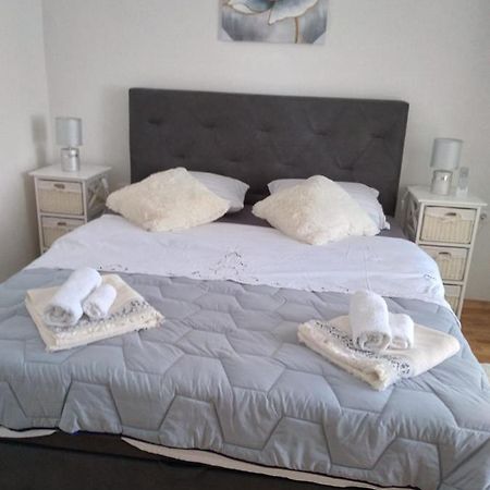 Ferienwohnung Romance Podstrana Exterior foto